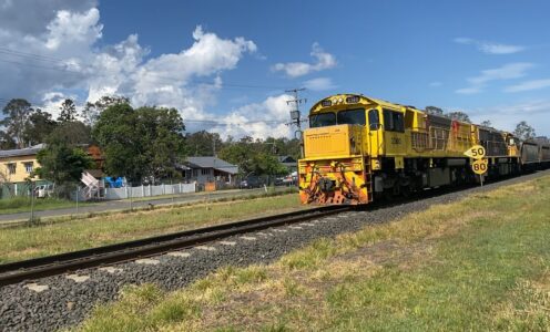 Trainspotting: Aurizon 2388D and 2313D